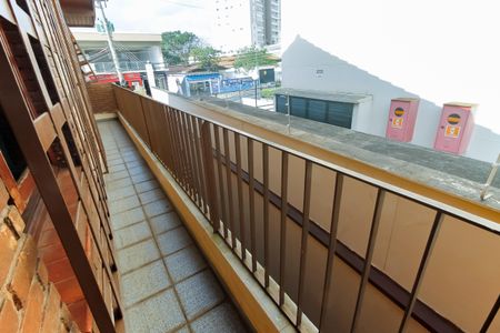 Casa à venda com 520m², 5 quartos e 8 vagas Casa à venda com 520m², 5 quartos e 8 vagasvaranda - Quarto 1