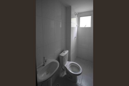 Apartamento à venda com 45m², 2 quartos e sem vaga Apartamento à venda com 45m², 2 quartos e sem vagaBanheiro