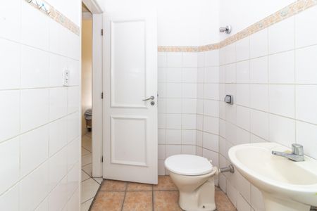 Apartamento à venda com 65m², 2 quartos e sem vaga Apartamento à venda com 65m², 2 quartos e sem vagaBanheiro
