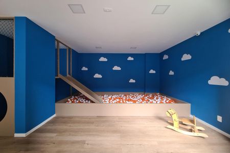 Apartamento para alugar com 42m², 2 quartos e sem vaga Apartamento para alugar com 42m², 2 quartos e sem vagaÁrea comum - Brinquedoteca