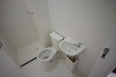 Apartamento à venda com 41m², 2 quartos e 1 vaga Apartamento à venda com 41m², 2 quartos e 1 vagaBanheiro