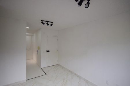 Apartamento à venda com 41m², 2 quartos e 1 vaga Apartamento à venda com 41m², 2 quartos e 1 vagaSala