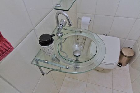 Casa à venda com 105m², 2 quartos e 1 vaga Casa à venda com 105m², 2 quartos e 1 vagaLavabo da Sala