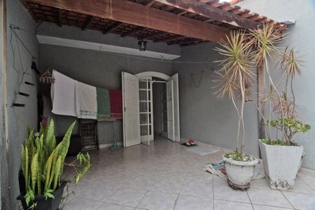 Casa à venda com 105m², 2 quartos e 1 vaga Casa à venda com 105m², 2 quartos e 1 vagaVaranda Quarto 1