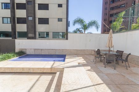 Apartamento à venda com 392m², 4 quartos e 5 vagasÁrea comum - Piscina