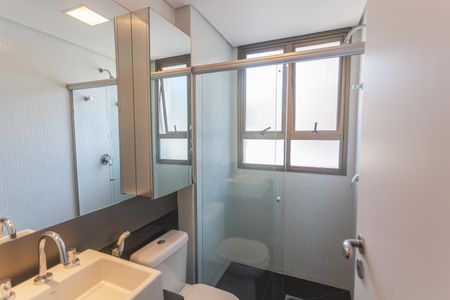 Apartamento à venda com 392m², 4 quartos e 5 vagasBanheiro da Suíte 3