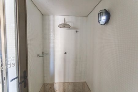 Apartamento à venda com 392m², 4 quartos e 5 vagasÁrea comum - Chuveiro da Sauna