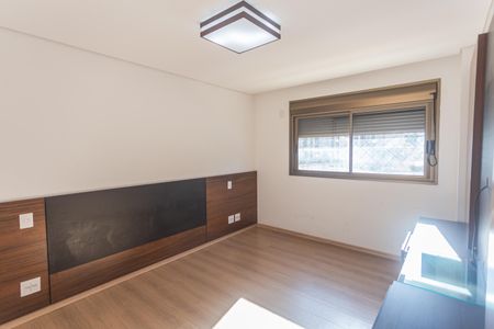 Apartamento à venda com 392m², 4 quartos e 5 vagasSuíte 1