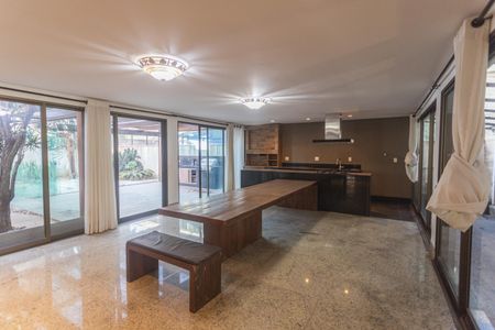 Apartamento à venda com 392m², 4 quartos e 5 vagasEspaço Gourmet