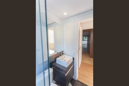 Apartamento à venda com 392m², 4 quartos e 5 vagasBanheiro da Suíte 2