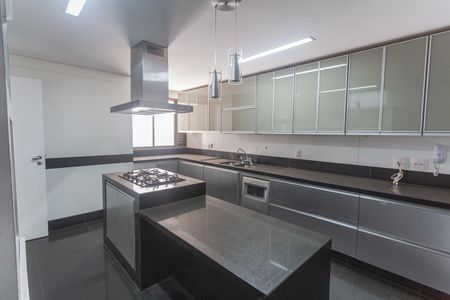 Apartamento à venda com 392m², 4 quartos e 5 vagasCozinha