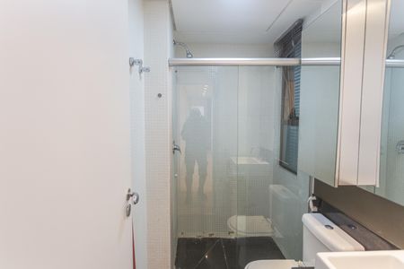 Apartamento à venda com 392m², 4 quartos e 5 vagasBanheiro da Suíte 4