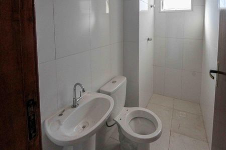 Apartamento à venda com 45m², 2 quartos e sem vaga Apartamento à venda com 45m², 2 quartos e sem vagaBanheiro