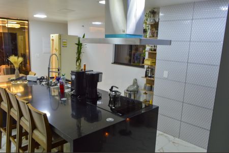 Apartamento à venda com 150m², 3 quartos e 2 vagasCozinha