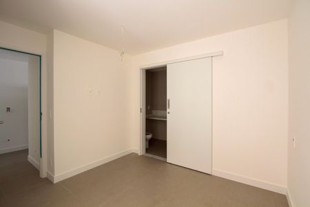 Suíte 1 de apartamento à venda com 2 quartos, 86m² em Barra da Tijuca, Rio de Janeiro