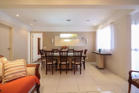 Apartamento à venda com 140m², 3 quartos e 1 vaga Apartamento à venda com 140m², 3 quartos e 1 vagaSala de Estar e Jantar