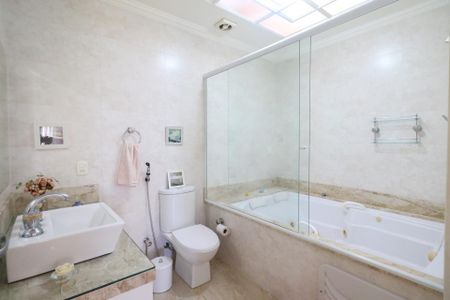 Apartamento à venda com 140m², 3 quartos e 1 vaga Apartamento à venda com 140m², 3 quartos e 1 vagaBanheiro - Piso Superior