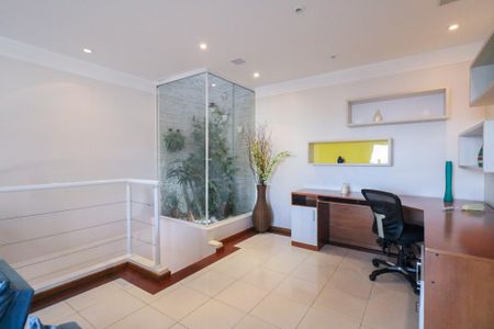 Apartamento à venda com 140m², 3 quartos e 1 vaga Apartamento à venda com 140m², 3 quartos e 1 vagaSala de TV - Piso Superior