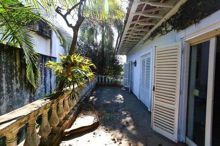 Casa à venda com 400m², 3 quartos e 4 vagassuíte varanda