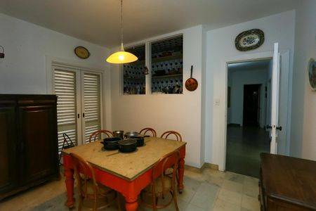 Casa à venda com 400m², 3 quartos e 4 vagasCopa