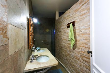 Casa à venda com 400m², 3 quartos e 4 vagasBanheiro