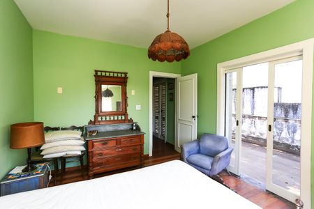 Casa à venda com 400m², 3 quartos e 4 vagas Suíte