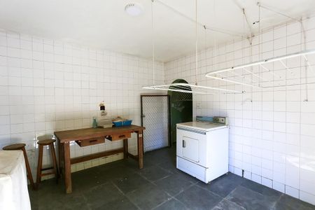 Casa à venda com 400m², 3 quartos e 4 vagasÁrea de Serviço