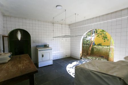 Casa à venda com 400m², 3 quartos e 4 vagasÁrea de Serviço