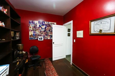 Casa à venda com 400m², 3 quartos e 4 vagasEscritório