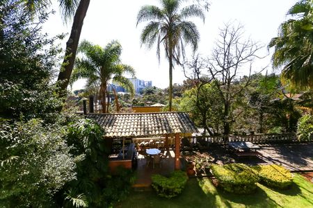 Casa à venda com 400m², 3 quartos e 4 vagas  Suíte /vista