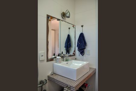 Casa de condomínio para alugar com 490m², 5 quartos e 4 vagasBanheiro da Suíte 2