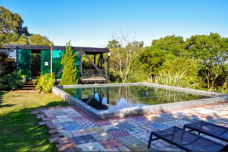 Casa de condomínio para alugar com 490m², 5 quartos e 4 vagasÁrea Externa