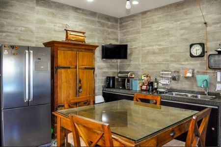 Casa de condomínio para alugar com 490m², 5 quartos e 4 vagasCozinha