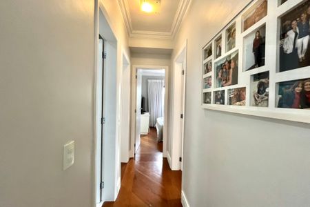 Apartamento à venda com 80m², 3 quartos e 2 vagasCorredor