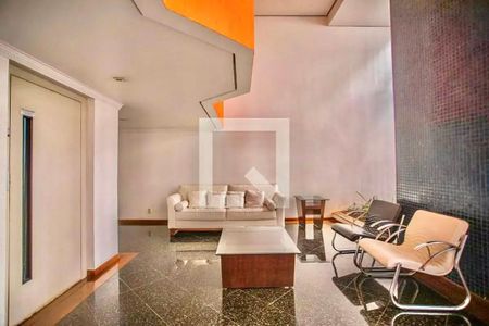 Apartamento à venda com 80m², 3 quartos e 2 vagasHall social