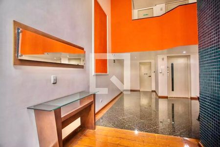 Apartamento à venda com 80m², 3 quartos e 2 vagasHall social