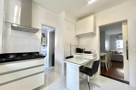 Apartamento à venda com 80m², 3 quartos e 2 vagasCozinha