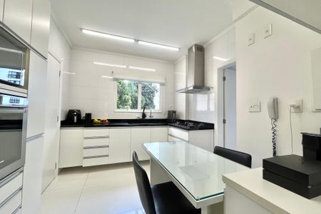 Apartamento à venda com 80m², 3 quartos e 2 vagasCozinha