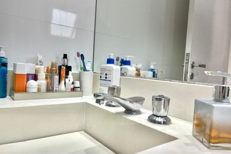 Apartamento à venda com 80m², 3 quartos e 2 vagasBanheiro da Suíte