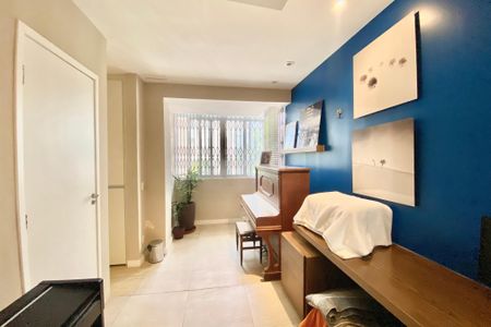 Apartamento à venda com 180m², 3 quartos e sem vagaEscritório