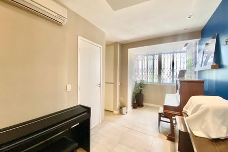 Apartamento à venda com 180m², 3 quartos e sem vagaEscritório