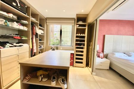 Apartamento à venda com 180m², 3 quartos e sem vagaCloset da suíte