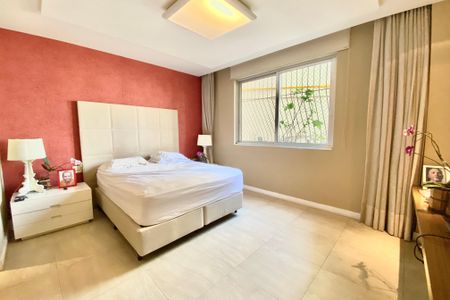 Apartamento à venda com 180m², 3 quartos e sem vagaSuíte