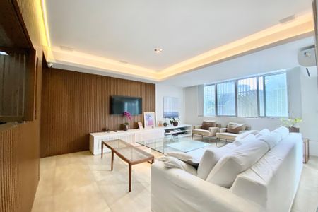 Apartamento à venda com 180m², 3 quartos e sem vagaSala