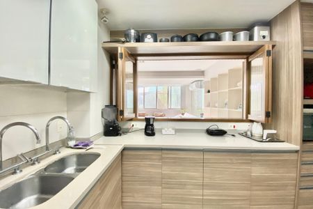 Apartamento à venda com 180m², 3 quartos e sem vagaCozinha