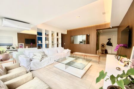 Apartamento à venda com 180m², 3 quartos e sem vagaSala