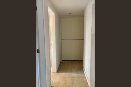 Apartamento à venda com 180m², 3 quartos e sem vagaCorredor