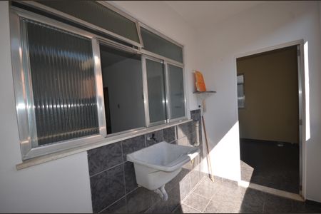 Apartamento para alugar com 70m², 2 quartos e 1 vagaÁrea de Serviço