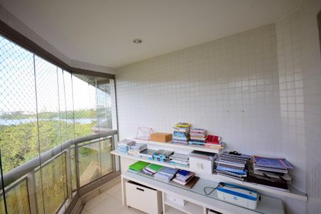 Apartamento à venda com 389m², 5 quartos e 4 vagasVaranda Suíte 2