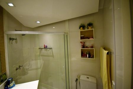 Apartamento à venda com 389m², 5 quartos e 4 vagasBanheiro Suíte 2